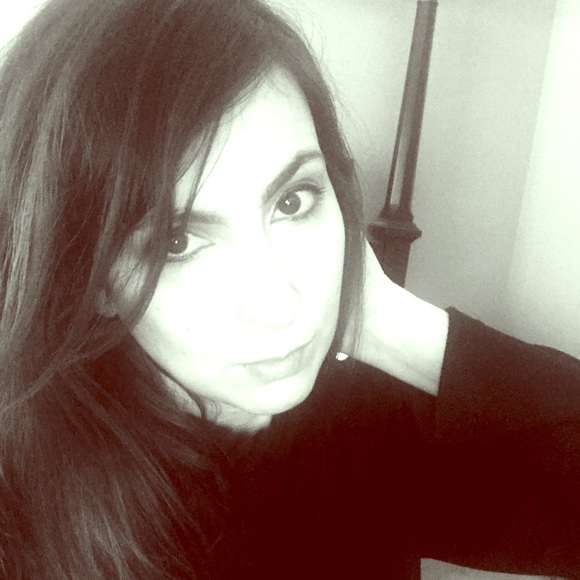 Meet your Posher, Niki - Picture 1 of 1